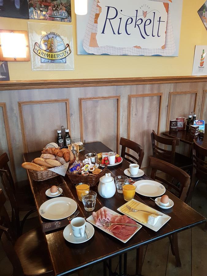 B&B - Eetcafe - Riekelt Gronsveld Bagian luar foto